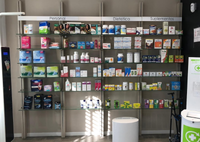 farmacia vega calle Nuestra Senora de Valverde 14 Madrid exterior 4